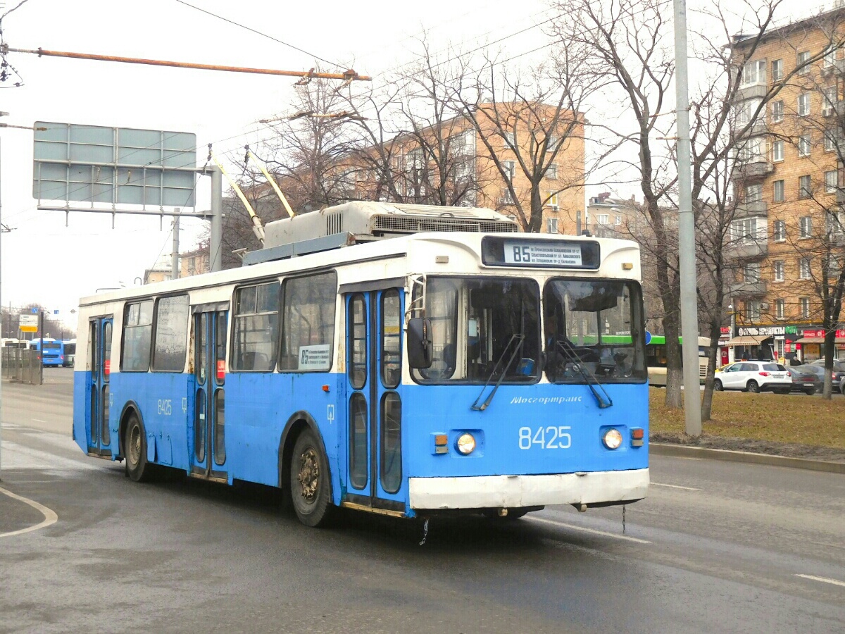 Moskau, ZiU-682GM1 (with double first door) Nr. 8425