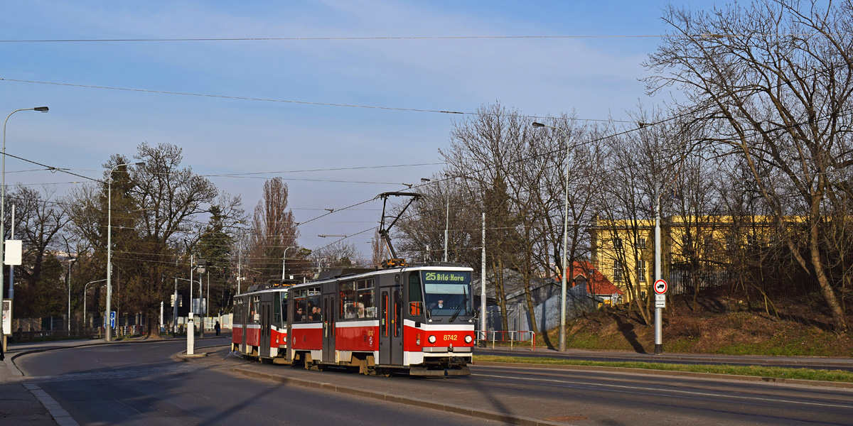 Прага, Tatra T6A5 № 8742