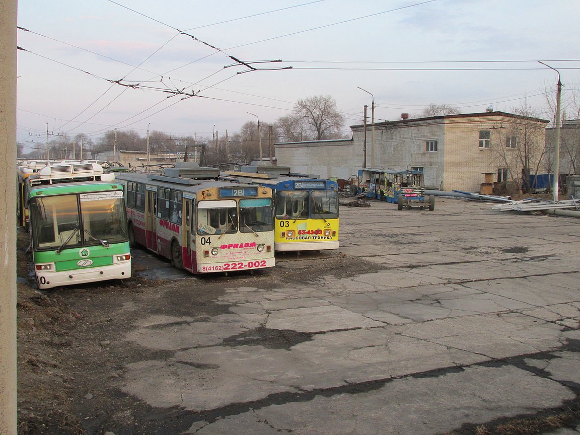 Blagoveshchensk, VMZ-170 nr. 04; Blagoveshchensk, VMZ-170 nr. 03; Blagoveshchensk, BTZ-52763R nr. 10