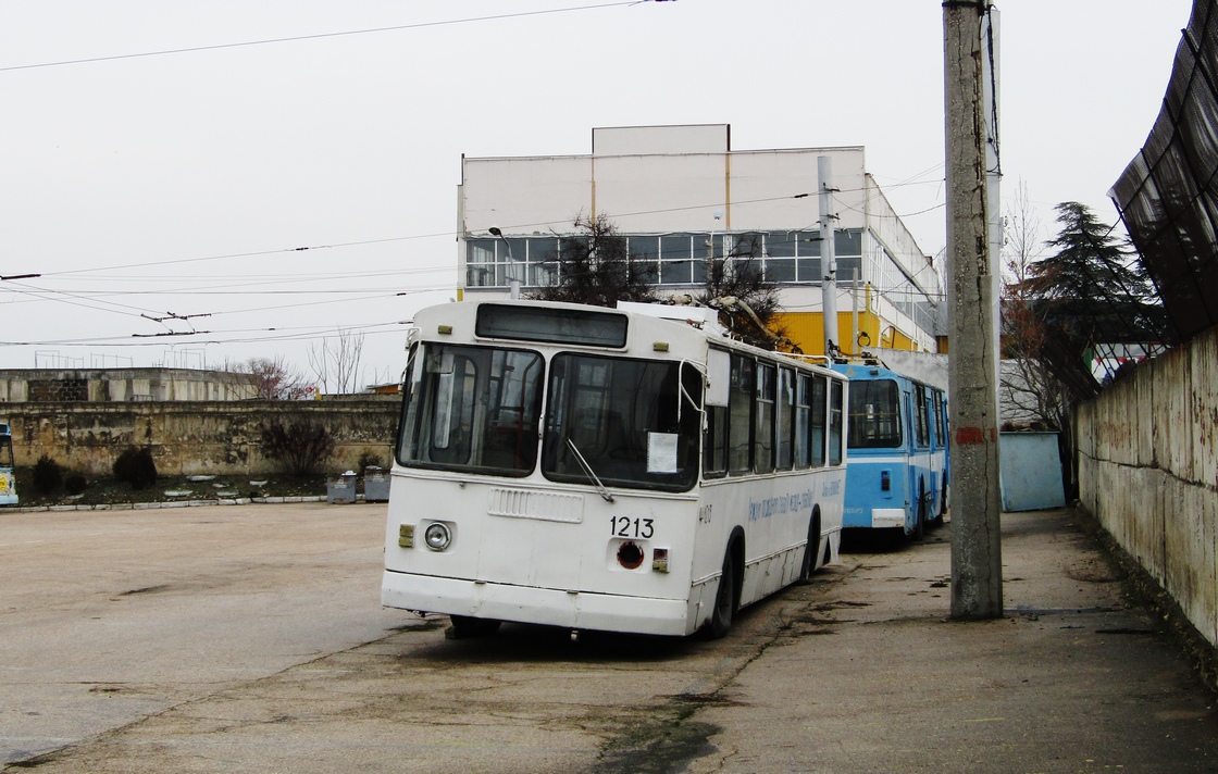 Sevastopol, ZiU-682G [G00] č. 1213