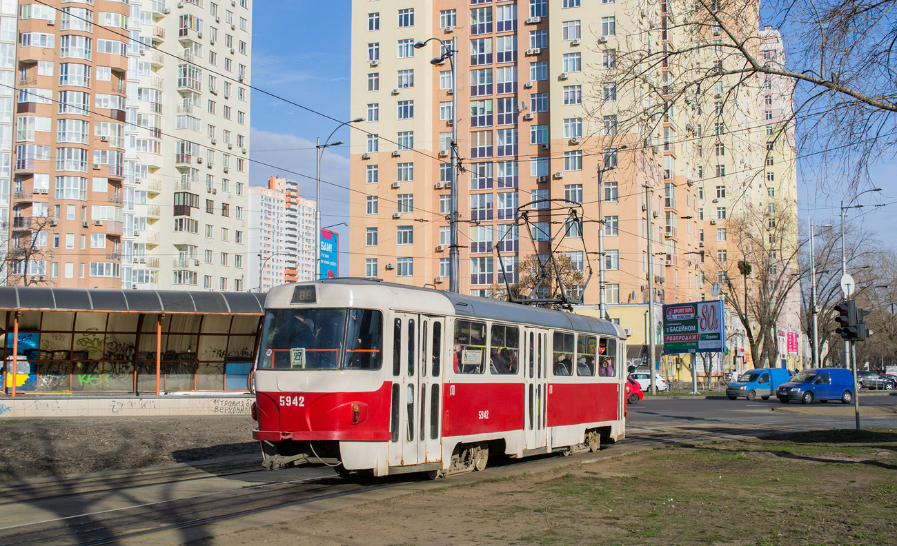 Киев, Tatra T3SU № 5942