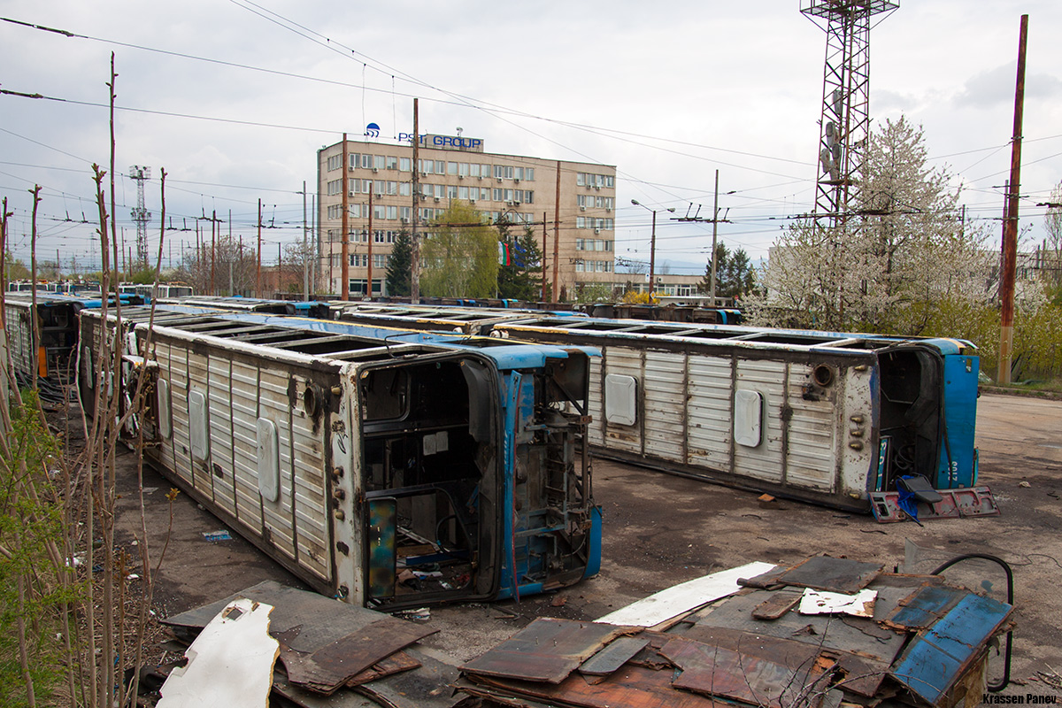 София, Ikarus 280.92 № 1407; София, Ikarus 280.92 № 2103; София — Бракуване на тролейбуси — Ikarus 280.92