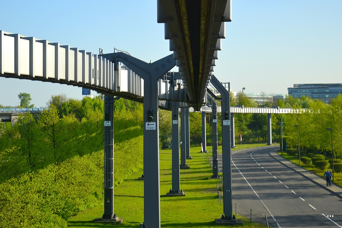 Дюссельдорф — H-Bahn Sky-Train