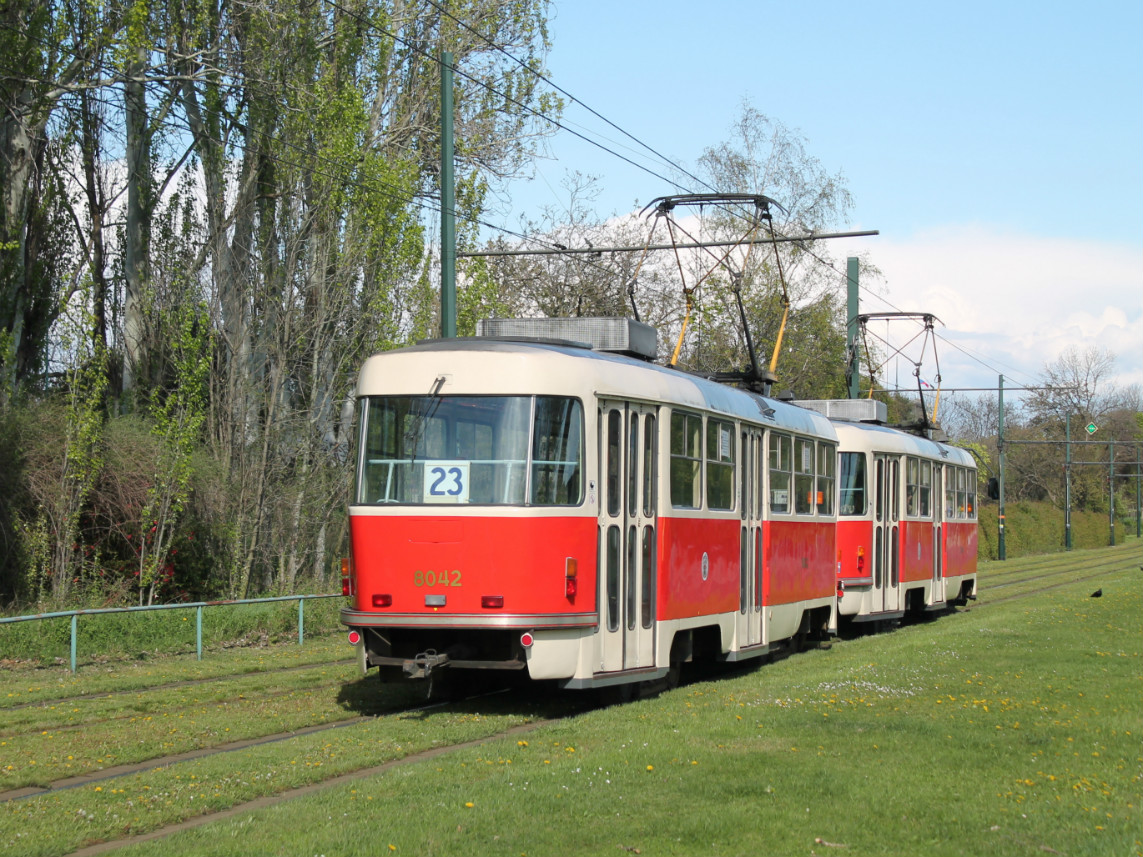 Прага, Tatra T3M № 8042