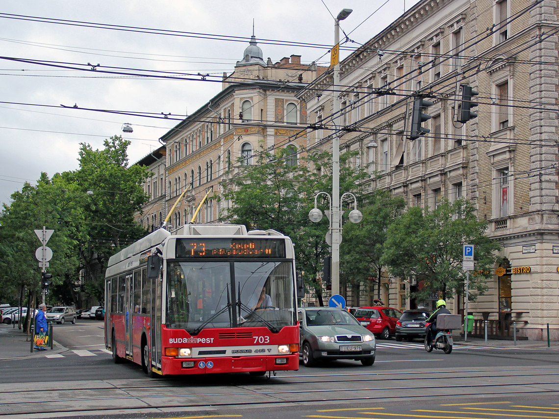 Budapest, Ikarus 412.81 Nr. 703