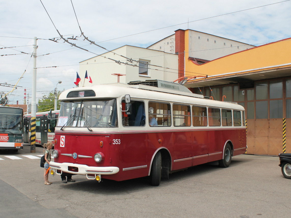 Пардубиці, Škoda 9TrHT26 № 353; Пардубиці — Празднование 65-летия троллейбусного движения в Пардубице