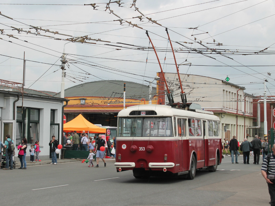 Pardubice, Škoda 9TrHT26 č. 353; Pardubice — Celebration of the 65th anniversary of the operation of trolleybuses in Pardubice