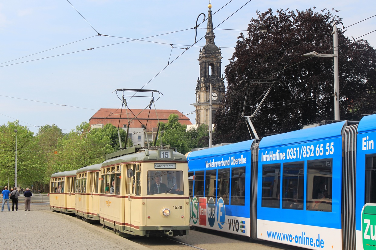 Drážďany, LOWA ET54 č. 1538 (201 308); Drážďany — 25 years of tram museum — 50 years of Tatra (03.06.2017)