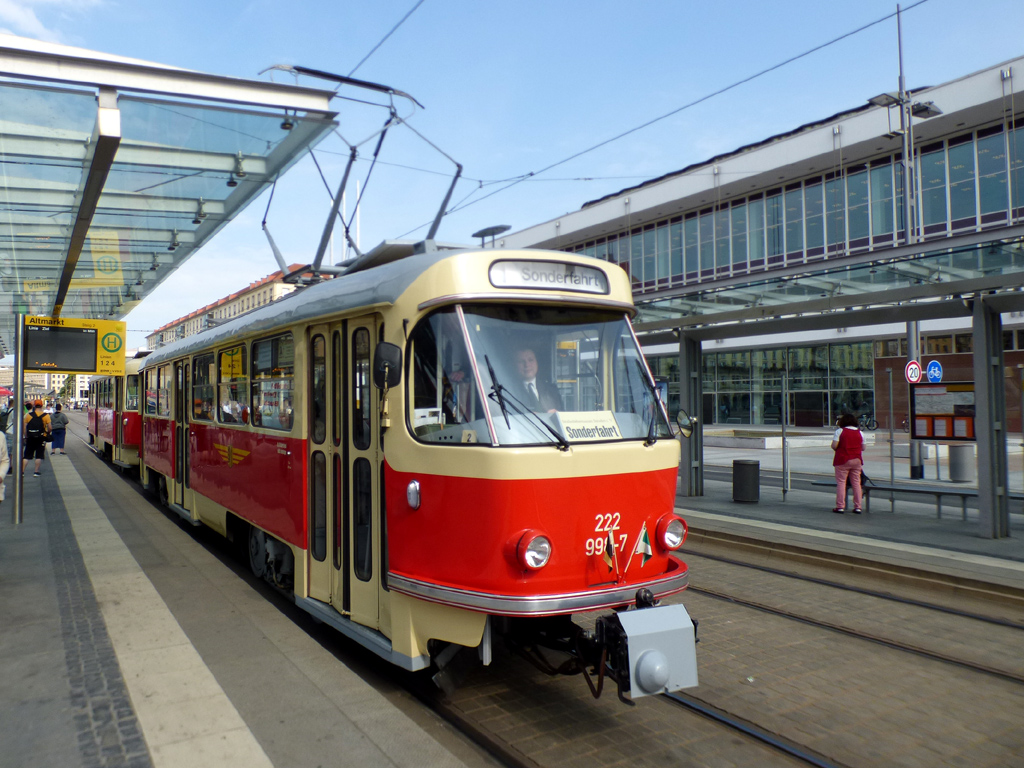 Дрезден, Tatra T4D № 222 998 (201 315); Дрезден — 25 лет Трамвайного музея — 50 лет Татры (03.06.2017)