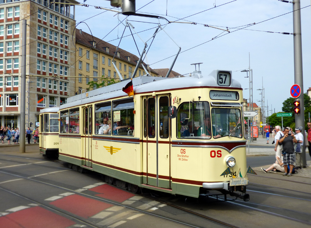 Dresden, Gotha TDE61 Nr. 1734 (201 313); Dresden — 25 Jahre Straßenbahnmuseum — 50 Jahre Tatra (03.06.2017)