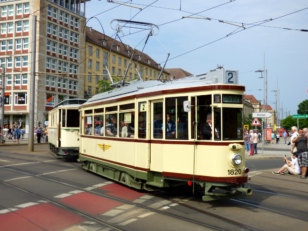 Дрезден, Busch Kleiner Hecht № 1820 (201 304); Дрезден — 25 лет Трамвайного музея — 50 лет Татры (03.06.2017)
