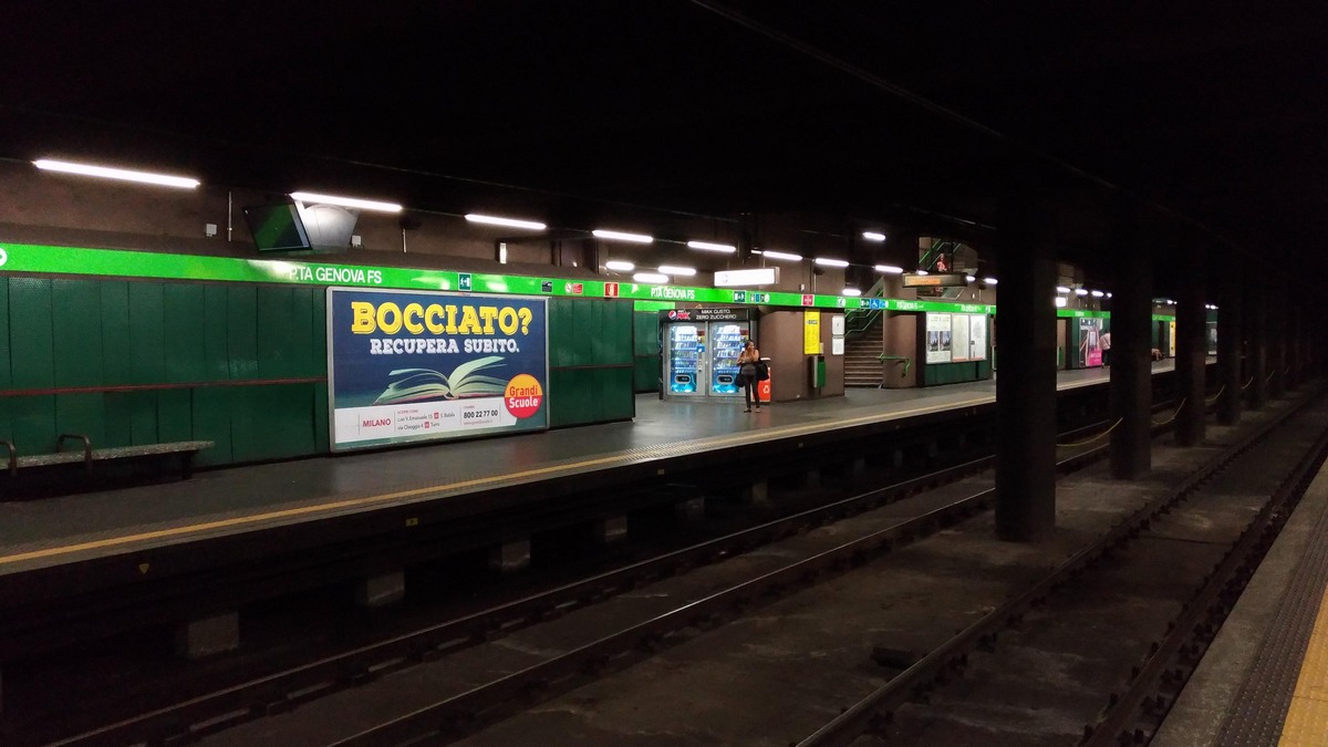 Milan — Metro — Linea M2