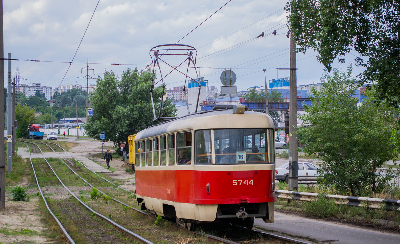 Kiev, Tatra T3SU nr. 5744