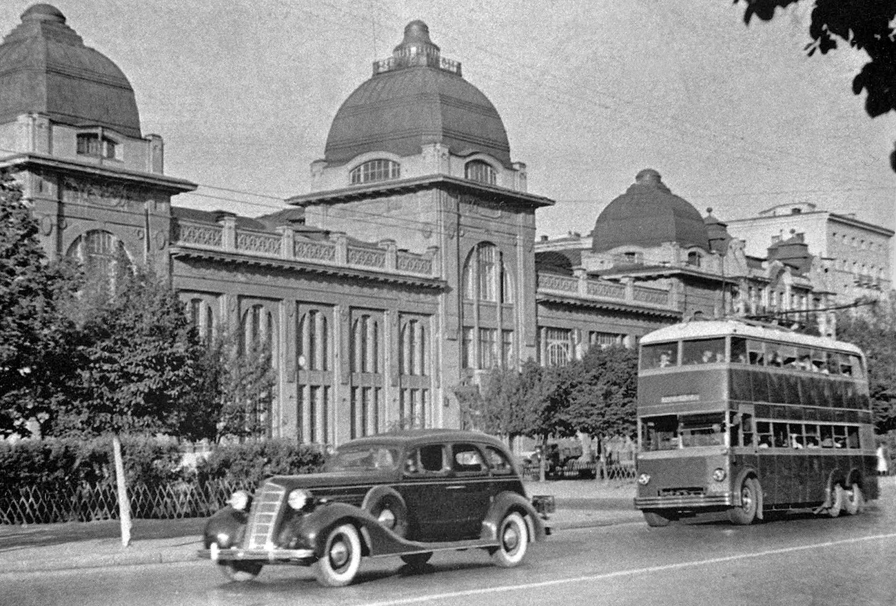 Moscova, YaTB-3 nr. 1005; Moscova — Historical photos — Double-Decker trolleybuses (1937-1953)