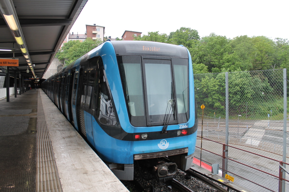 Стокгольм, Adtranz C20 № 2166; Стокгольм — Tunnelbana — Красная линия | Röda Linjen; Стокгольм — Tunnelbana — Подвижной состав | Vagnar