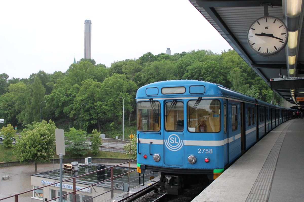 Стокгольм — Tunnelbana — Красная линия | Röda Linjen; Стокгольм — Tunnelbana — Подвижной состав | Vagnar