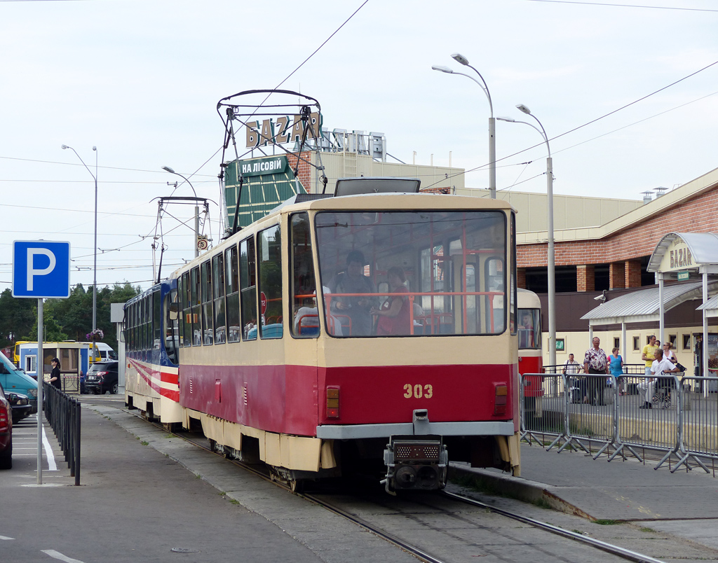 Kyjev, Tatra T6B5SU č. 303