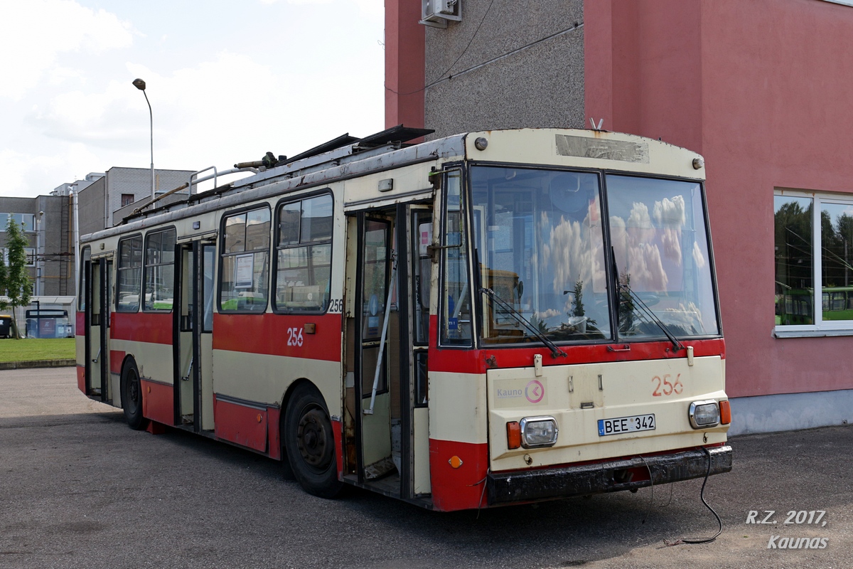 Kaunas, Škoda 14Tr02 N°. 256