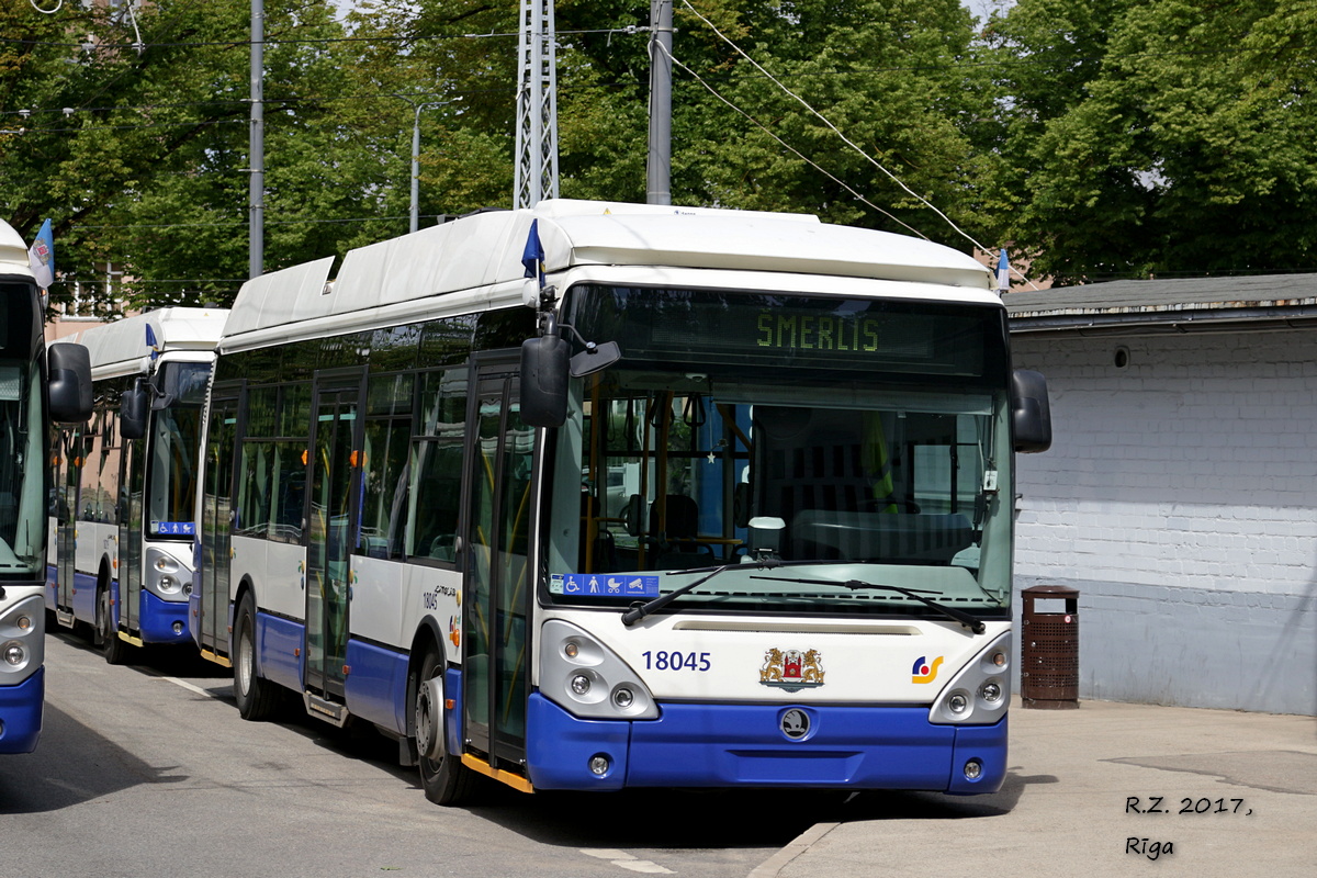 Рига, Škoda 24Tr Irisbus Citelis № 18045