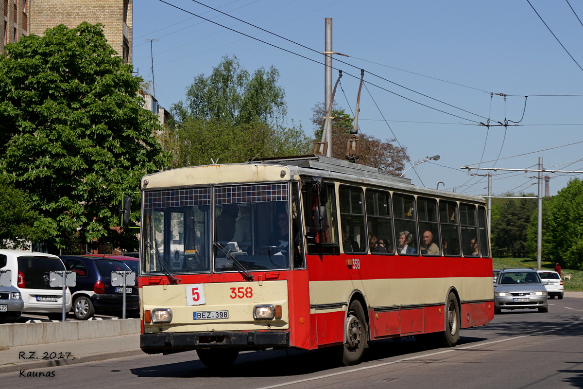 Kaunas, Škoda 14Tr02 № 358