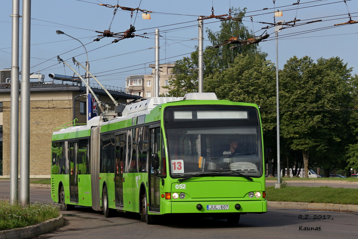 Каунас, Berkhof Premier AT18 № 052