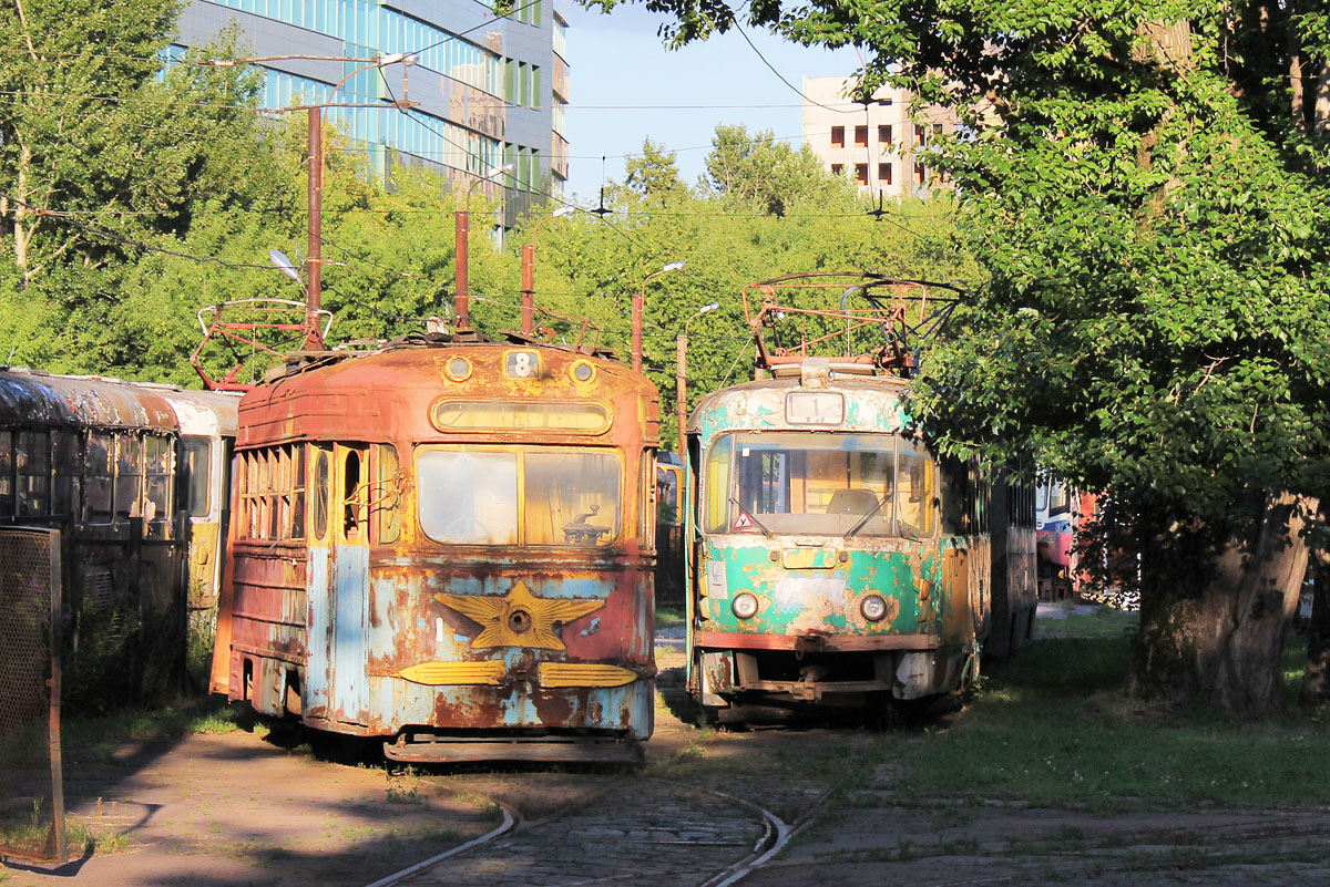 Moskva, KTM-1 č. 112; Moskva, Tatra T3SU č. 0022