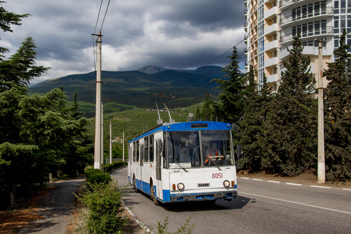 Trolleybus de Crimée, Škoda 14Tr02/6 N°. 8051