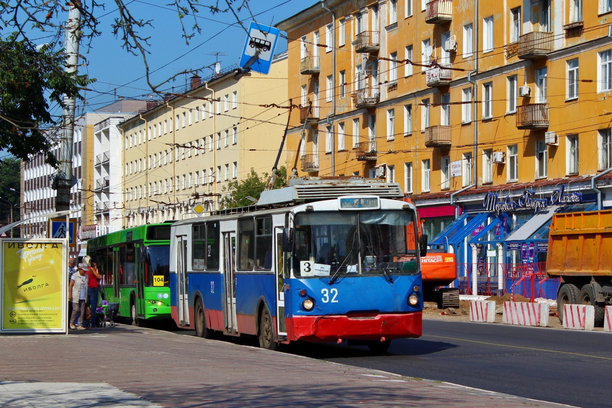 Тверь, ВЗТМ-5284 № 32; Тверь — Троллейбусные линии: Центральный район