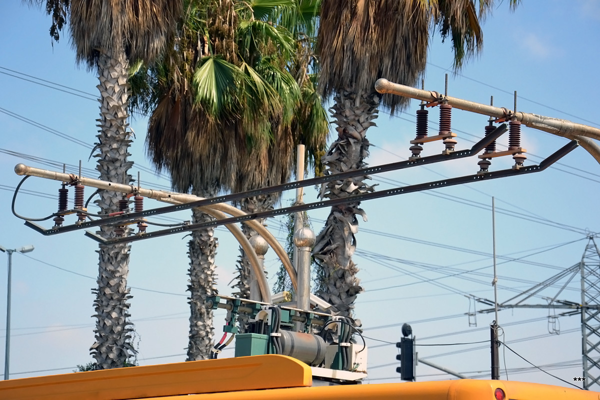 Tel Aviv — Electric bus