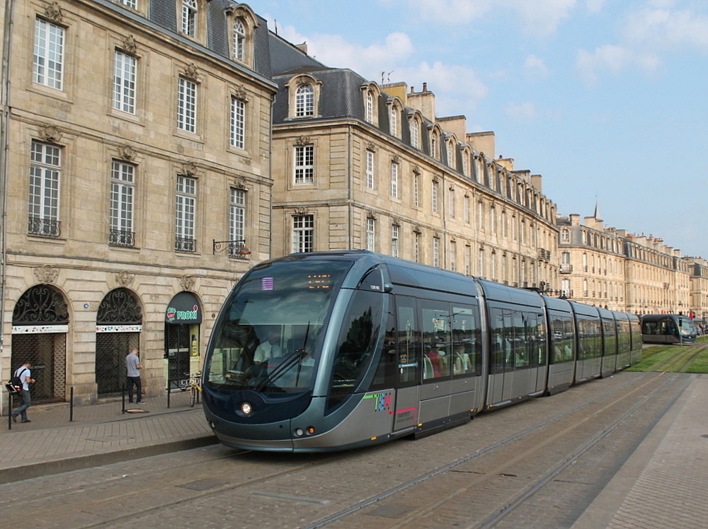 Bordeaux, Alstom Citadis 402 č. 1320