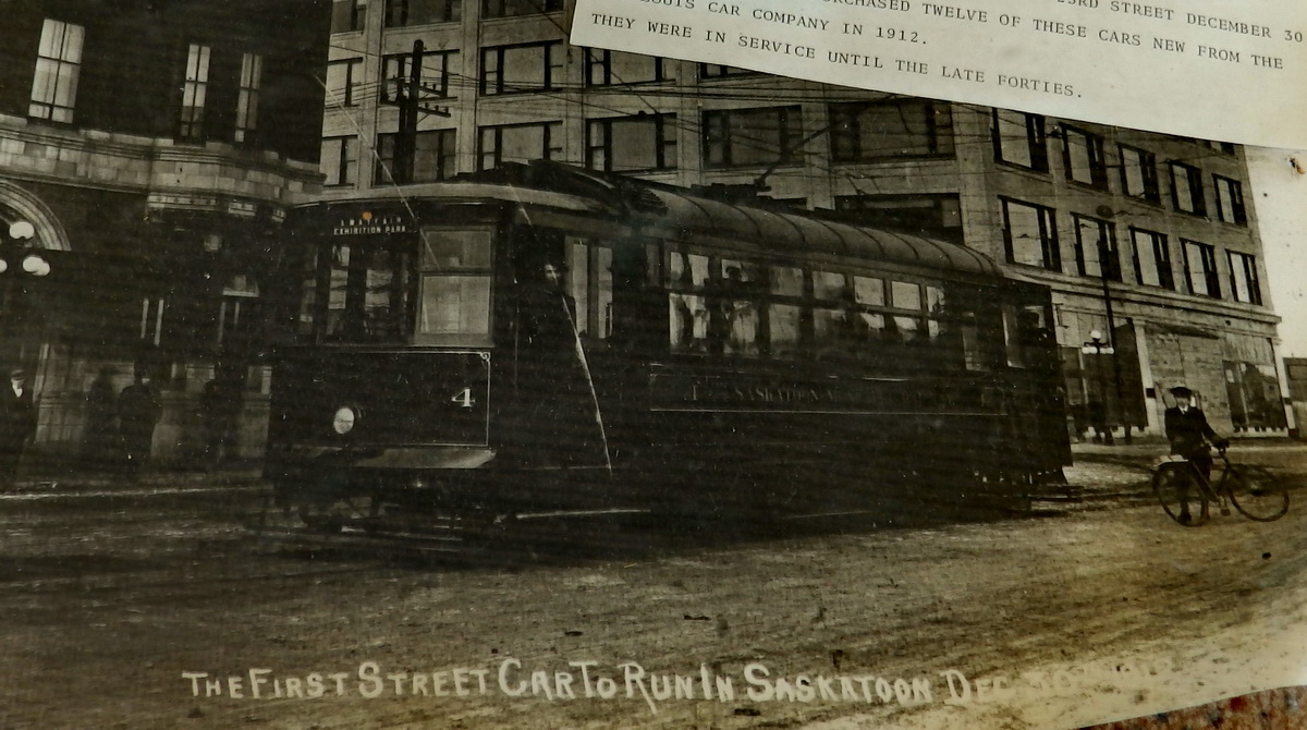 Saskatoon, St. Louis 2-axle motor car # 4