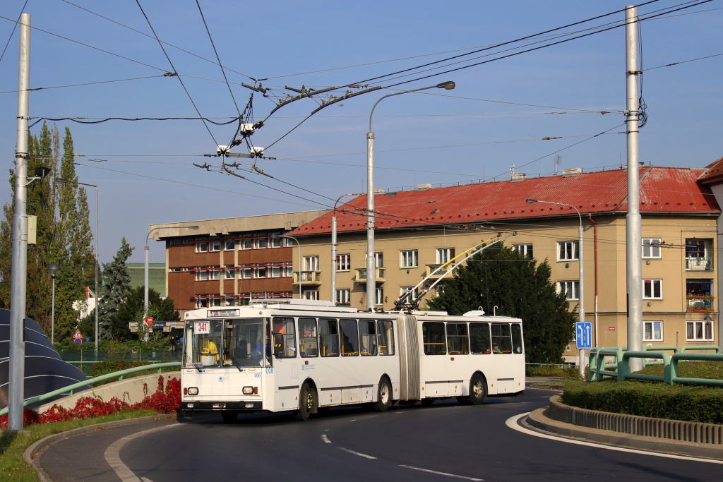 Chomutov, Škoda 15Tr11/7 # 008; Chomutov — Photo trip "Trolleybuses on the North" (30.09.2017) • Fotojízda "Trolejbusy na severu" (30.09.2017)