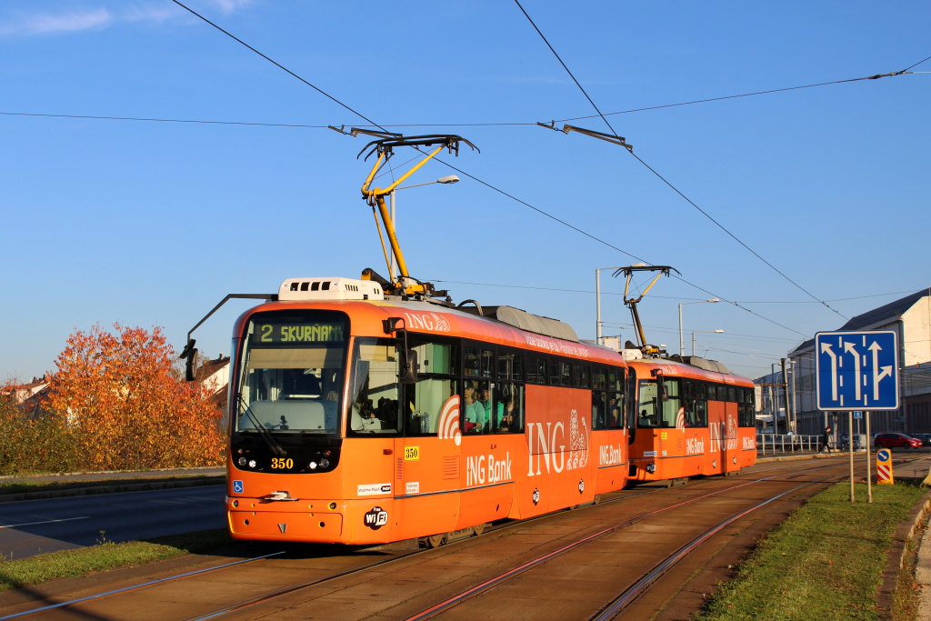 Plzeň, Vario LFR.S # 350; Plzeň, Vario LFR.S # 351