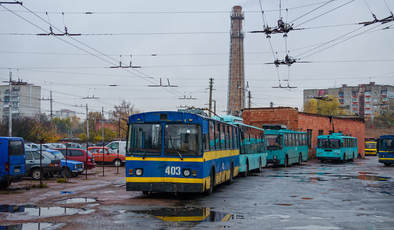 Чернигов, ЗиУ-682В-012 [В0А] № 403; Чернигов — Инфраструктура троллейбусного депо
