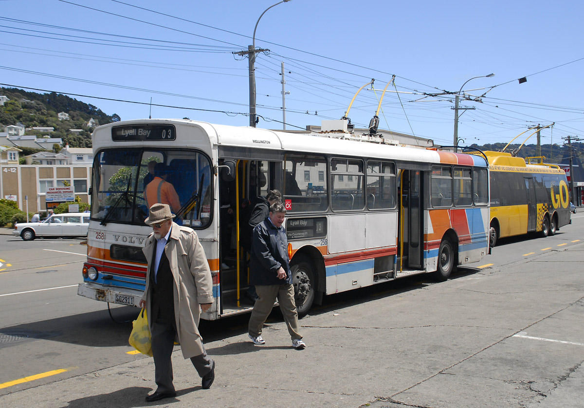 Веллингтон, CWI Hunter B40D № 258; Веллингтон — Послений день работы троллейбусов Volvo B58 16 ноября 2009 г.