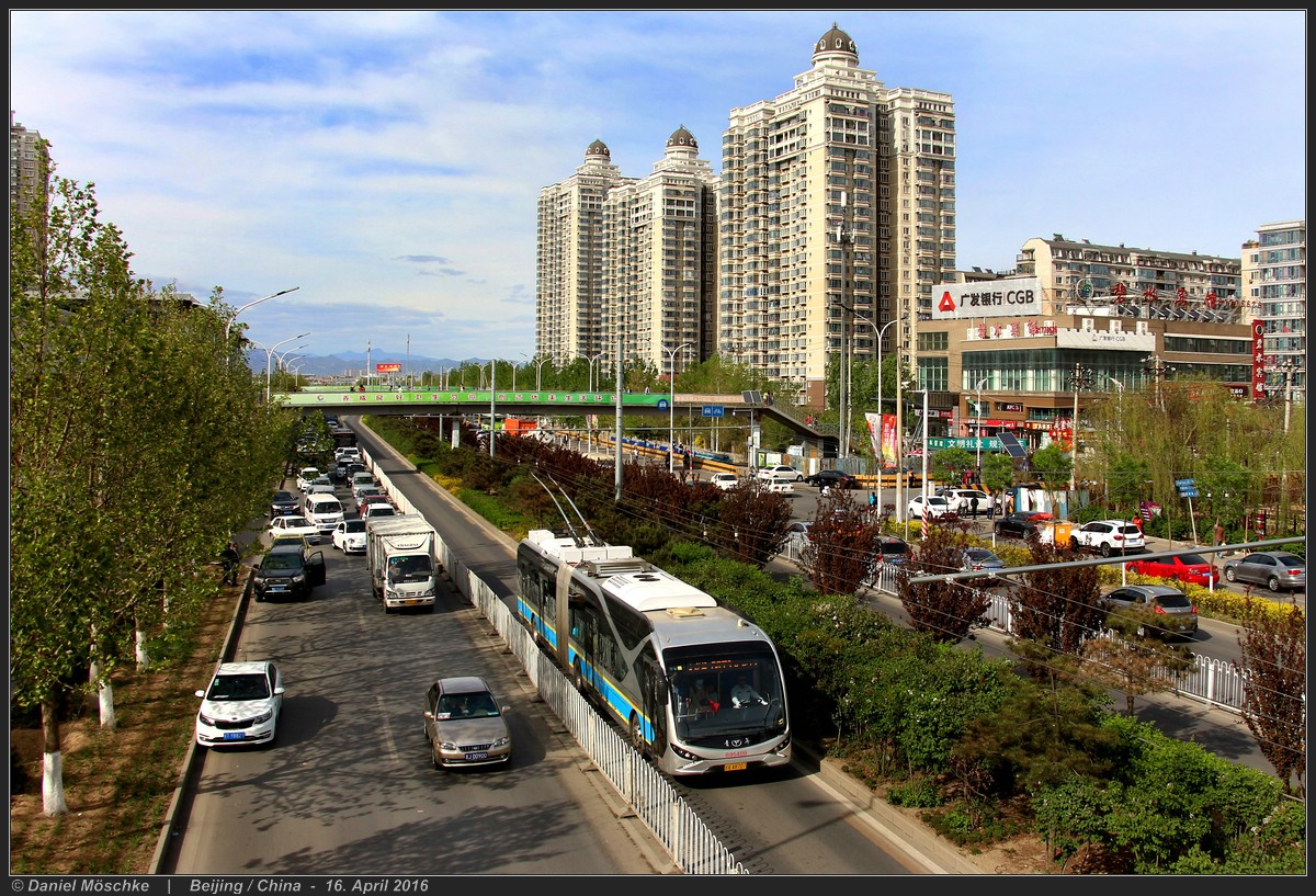 Пекин, YoungMan BJD-WG180N (EBRT) № 90525363; Пекин — Линии троллейбусных BRT