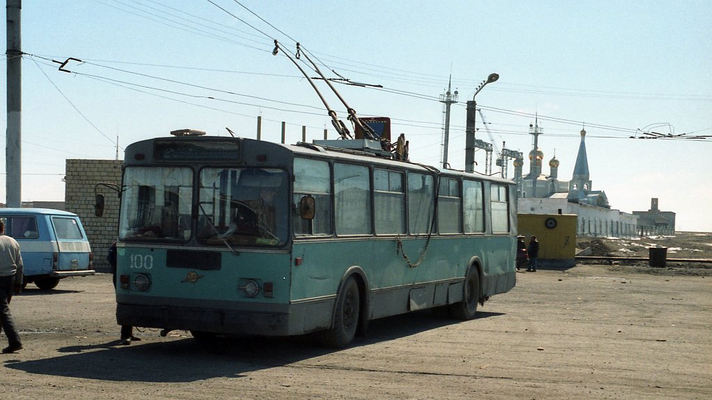 Karaganda, ZiU-682G [G00] # 100; Karaganda — Old photos (up to 2000 year); Karaganda — Trolleybus lines; Karaganda — Visit of transport enthusiasts 21.04.1998