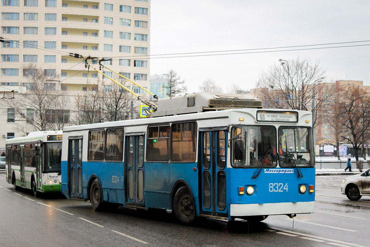Moskwa, ZiU-682GM1 (with double first door) Nr 8324