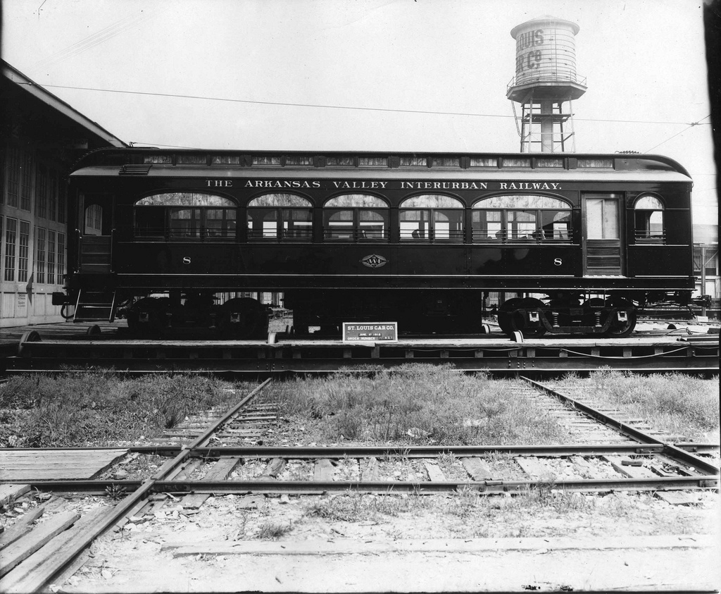 Уичита, Интерурбан St. Louis моторный № 8; Уичита — Arkansas Valley Interurban; Сент-Луис — St. Louis Car Co. — новые вагоны и завод