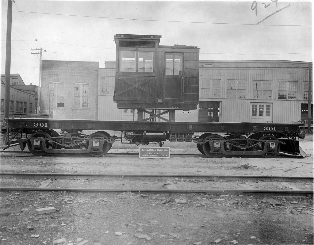 Уичита, Четырёхосный моторный St. Louis № 301; Уичита — Arkansas Valley Interurban; Сент-Луис — St. Louis Car Co. — новые вагоны и завод