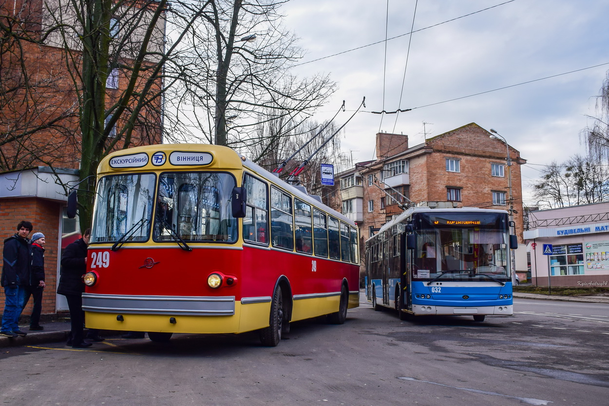 Vinnytsia, ZiU-682V [V00] № 249; Vinnytsia, Bogdan T70117 № 032; Vinnytsia — January 6, 2018 “New Year Vinnitsa” trip with trams  Be 4/4 Karpfen "Vezunchik",KT4UA «VinWay» and trolleybus-replica ЗиУ-5