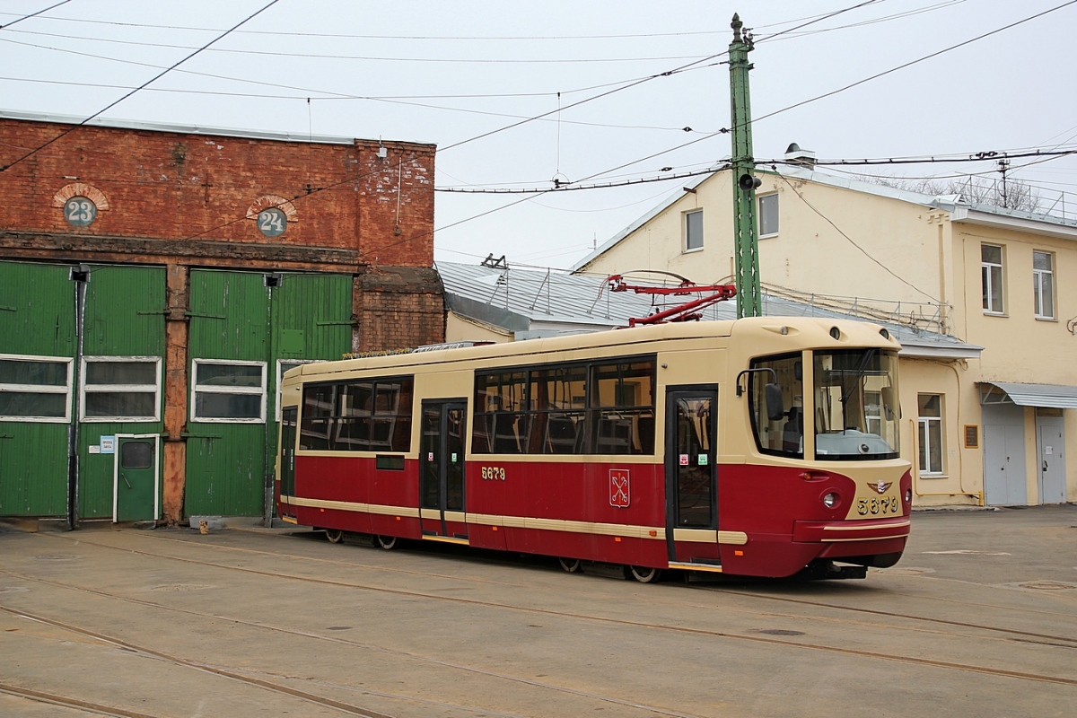 Sanktpēterburga, LM-68M2 (mod. SPb GET) № 5679; Sanktpēterburga — Tramway depot # 5