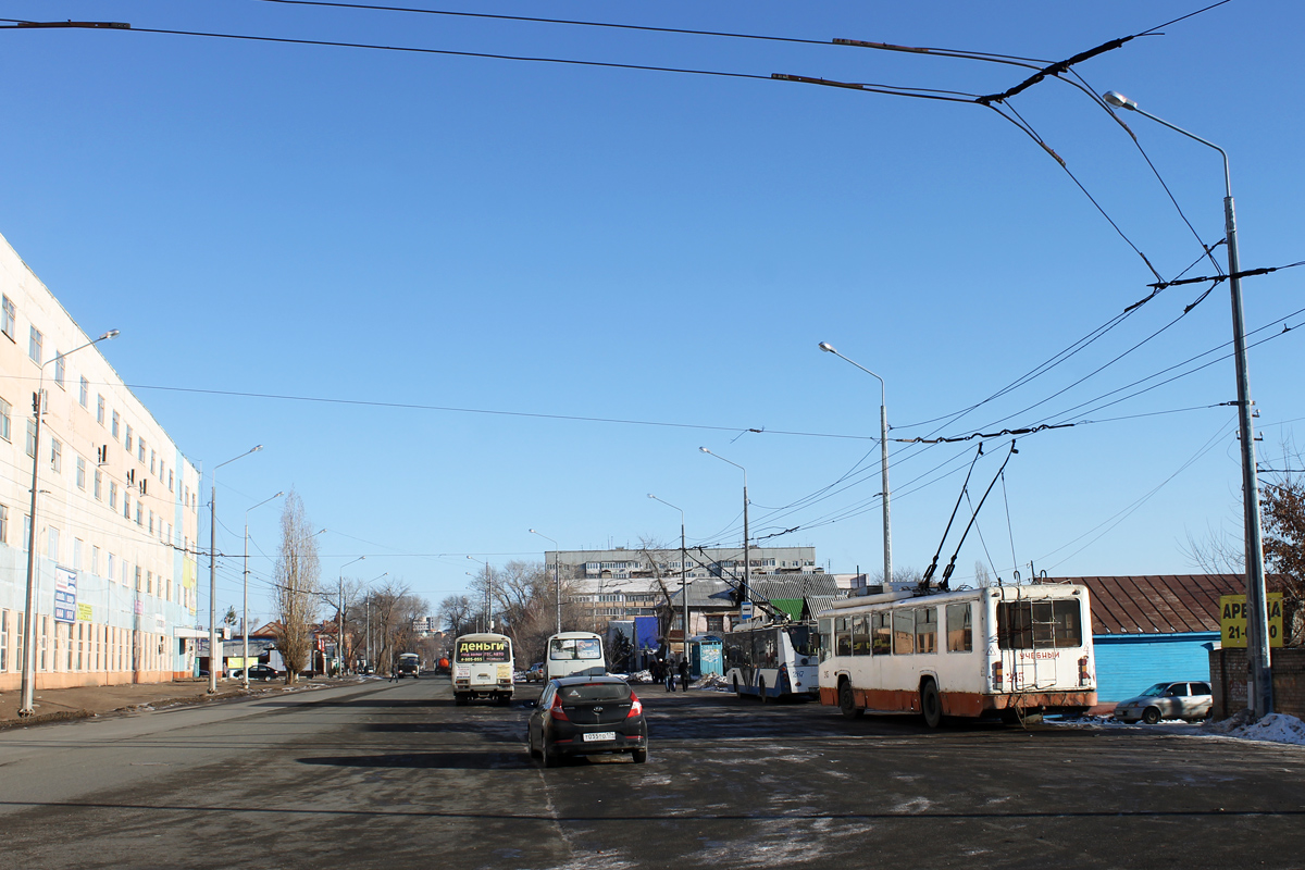 奧倫堡 — Terminus stations and loops