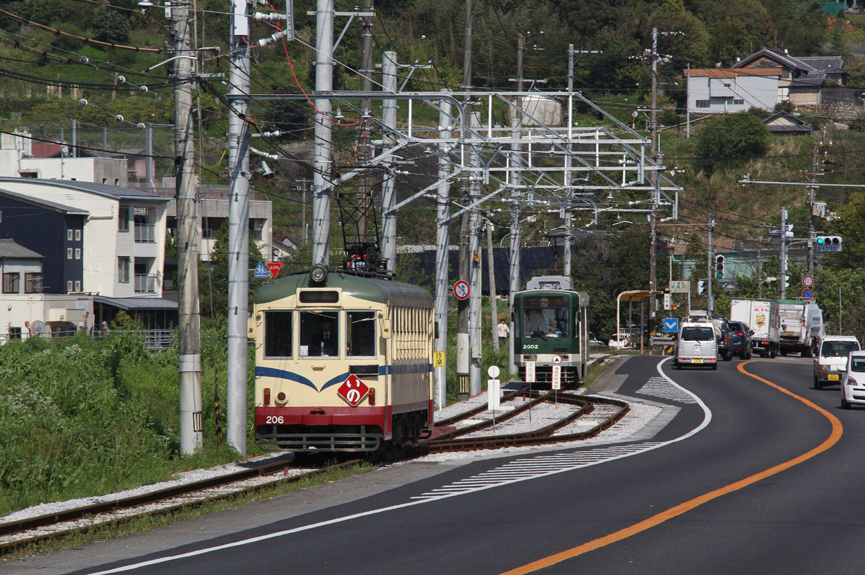Коти, Hitachi № 206; Коти — Трамвайные линии и инфраструктура