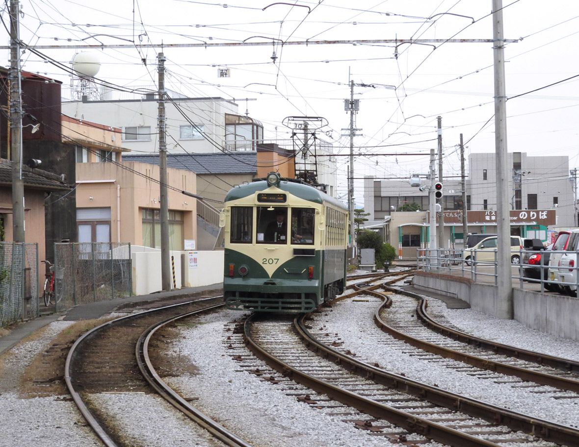 Kochi, Hitachi Nr 207; Kochi — Tramway Lines and Infrastructure
