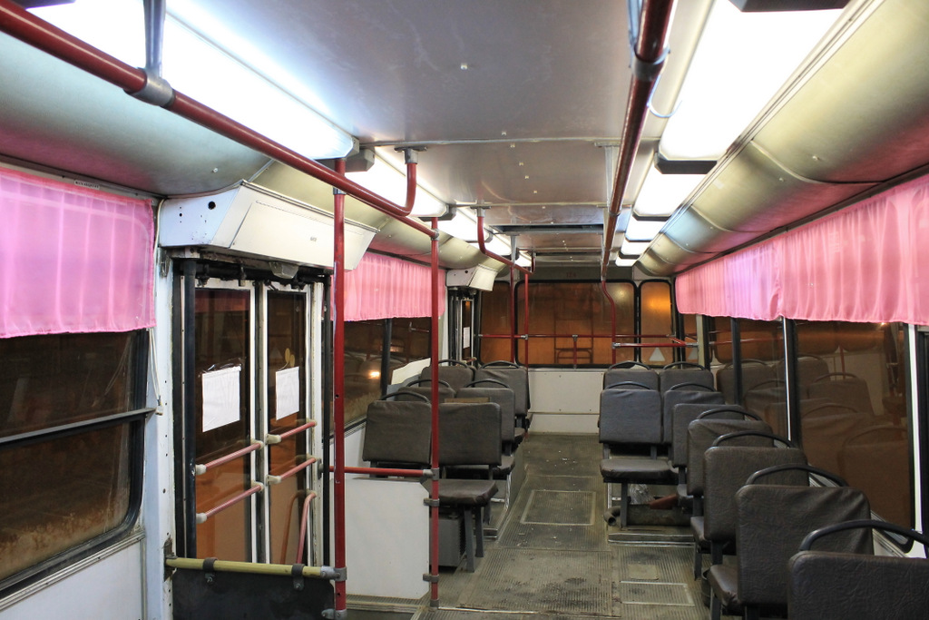 Tver, BTZ-5276-04 č. 124; Tver — Trolleybus interiors and cabins