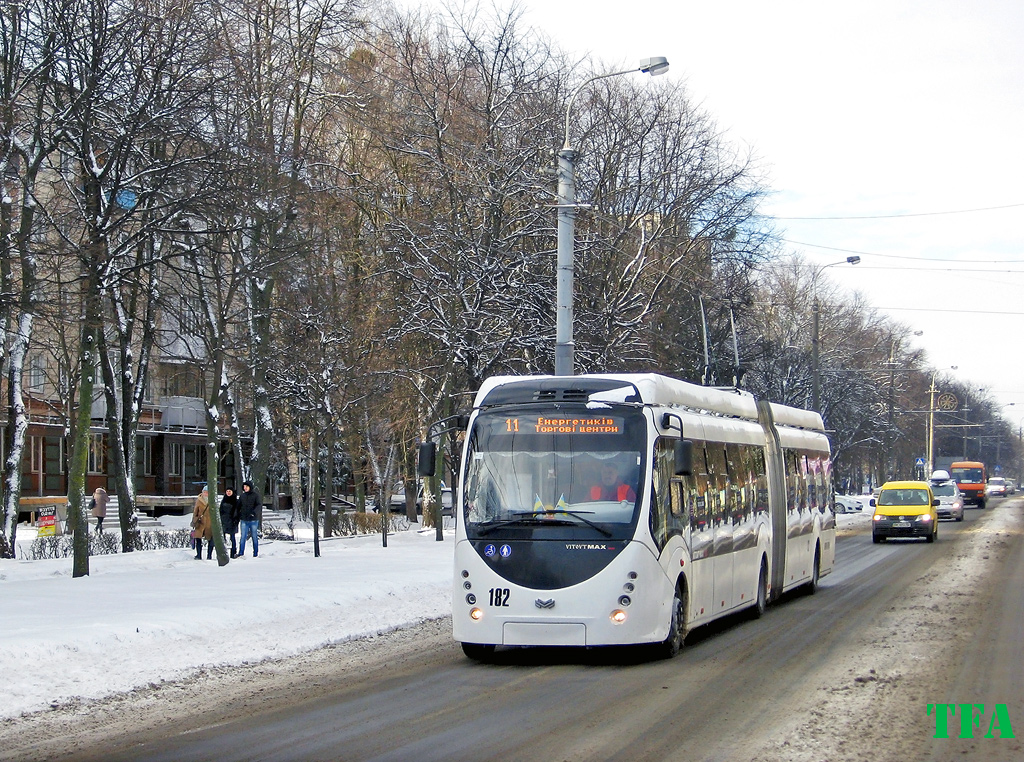 Ровно, БКМ 43303А № 182