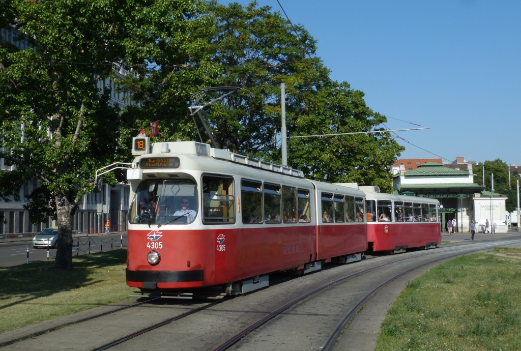Вена, Lohner Type E2 № 4305