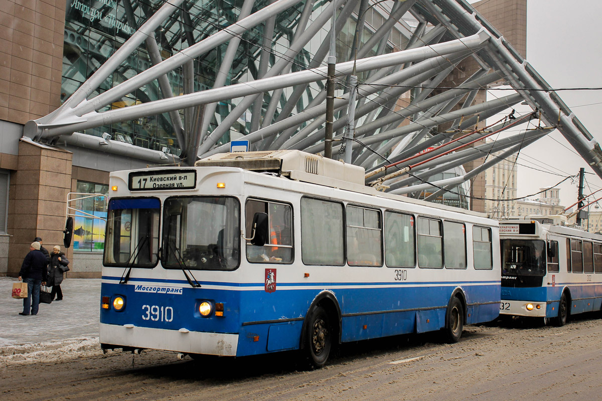 Moscow, ZiU-682GM1 (with double first door) # 3910