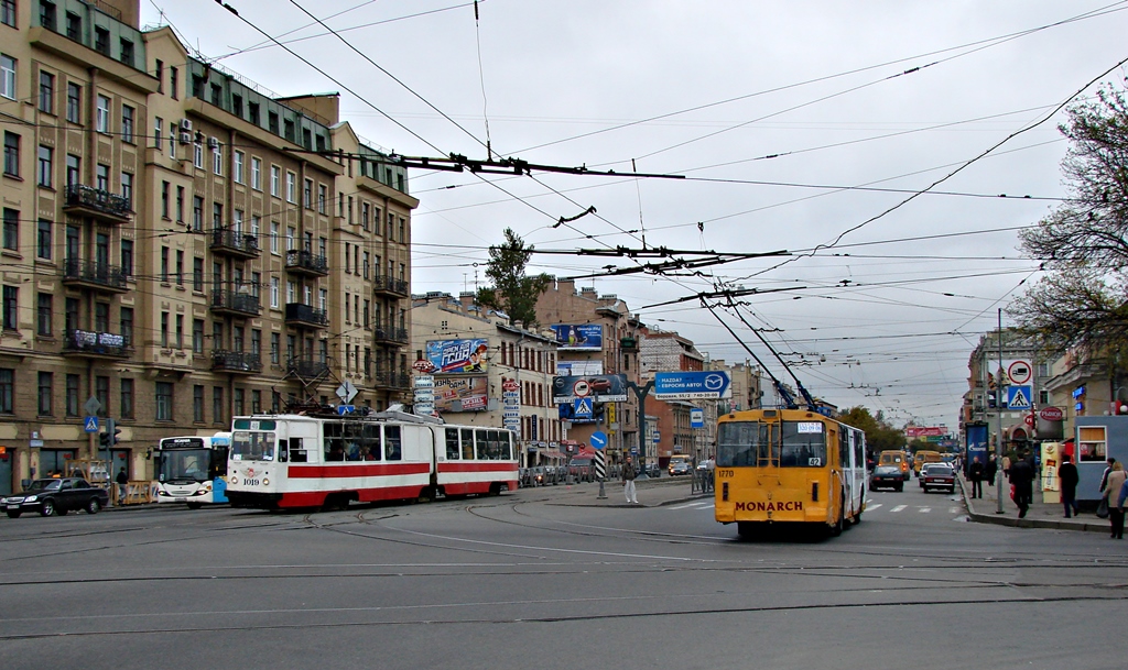 Санкт-Петербург, ЗиУ-682ГН № 1770; Санкт-Петербург, ЛВС-86К № 1019; Санкт-Петербург — Исторические фотографии трамвайной инфраструктуры; Санкт-Петербург — Троллейбусные линии и инфраструктура